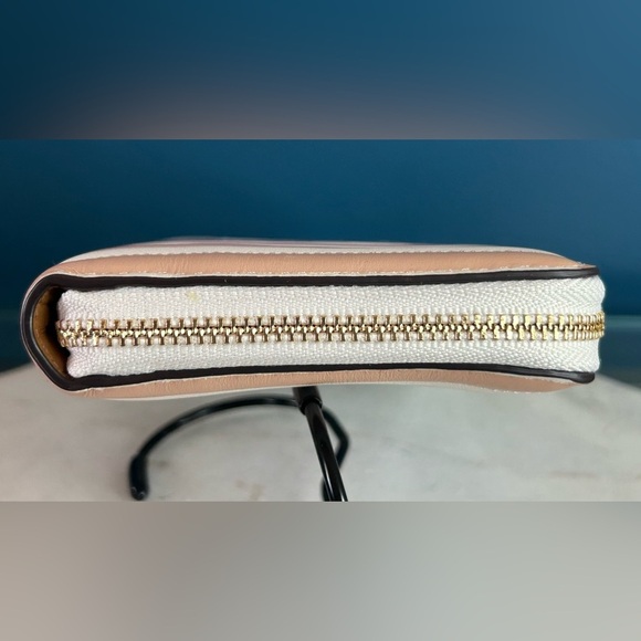 Coach Ombré Quilted Rainbow Medium Zip Around Wallet Chalk 91197 NWOT - Picture 14 of 17